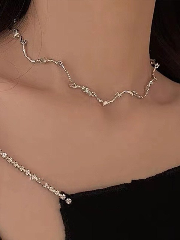 Irregular Wave Chain Necklace